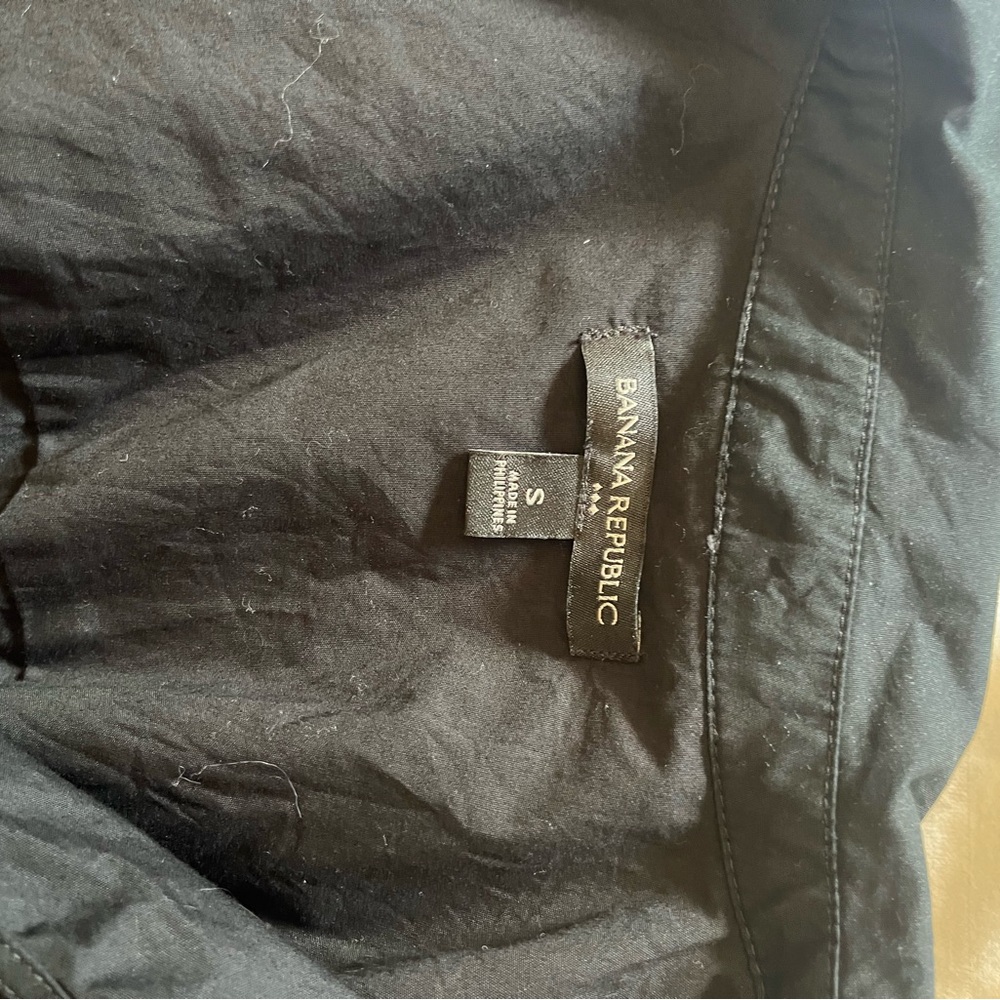 Banana Republic black wrap crop top with collar - Picture 7 of 9